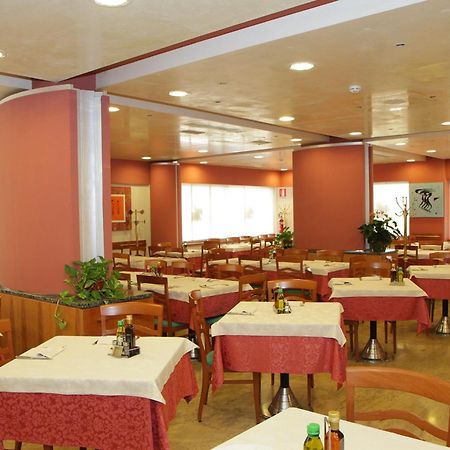 Hotel Ezzelino San Zenone Exteriör bild