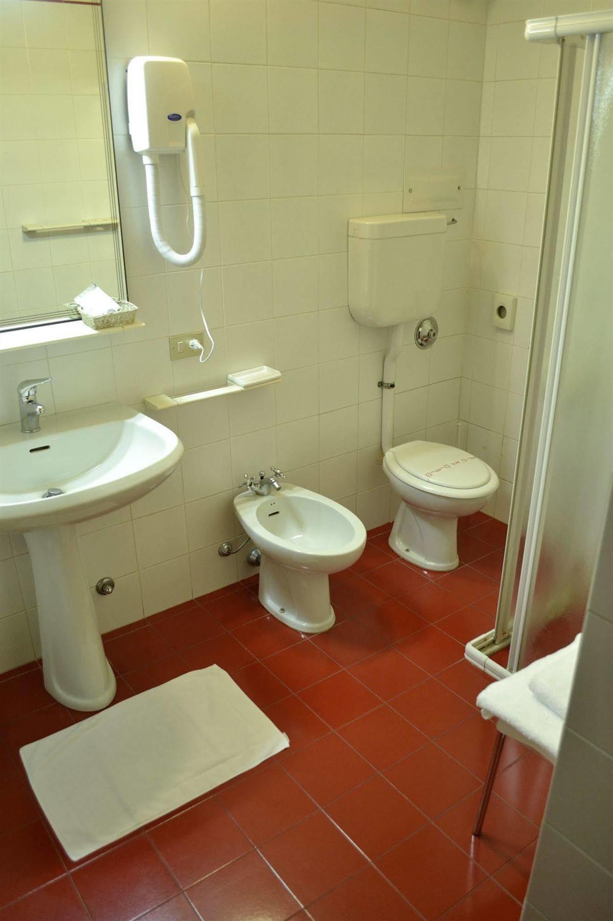 Hotel Ezzelino San Zenone Exteriör bild