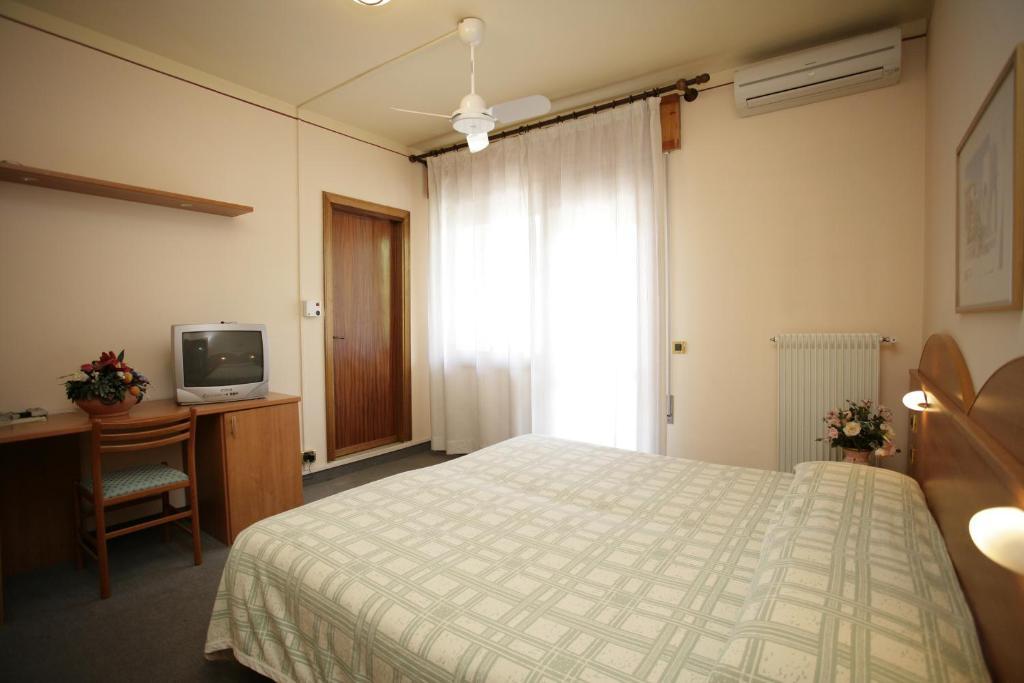 Hotel Ezzelino San Zenone Rum bild